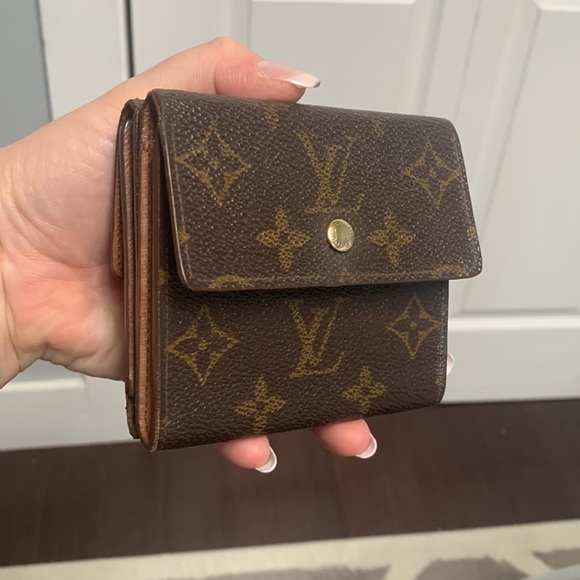Louis Vuitton Handbags - 1993 authentic Louis Vuitton wallet - broken snap